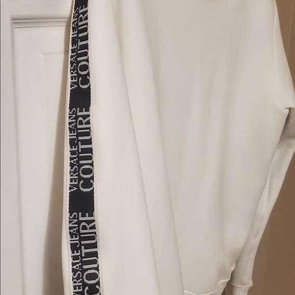 SOLD - VERSACE sweater - Picture 2 of 7